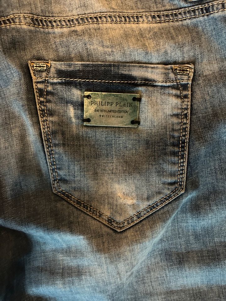 Philipp Plein jeans  Gr 26 in Bondorf