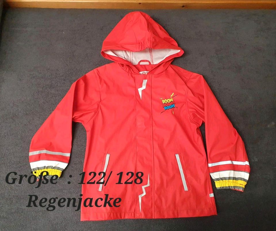 Jacken / Sweatjacken / Softshelljacke / Regenjacke 122/128 in Bocholt