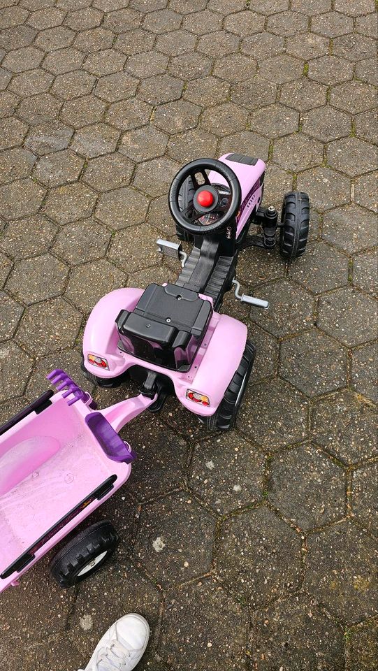 Falk Kinder Traktor, Rosa, Sehr gut erhalten, Mit Anhänger in Ankum