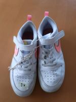 Turnschuhe, weiß, NIKE, Gr. 34, Klettverschluss Nordrhein-Westfalen - Bornheim Vorschau