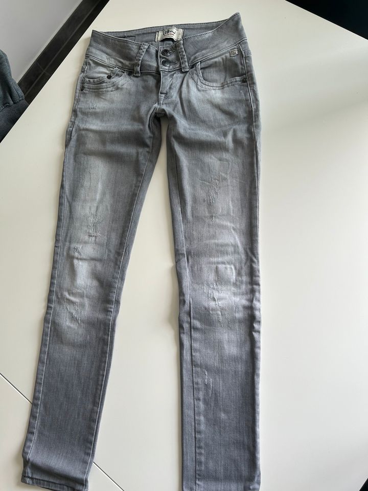 LTB Molly Jeans Hose hellgrau 24/30 in Neukirchen-Vluyn