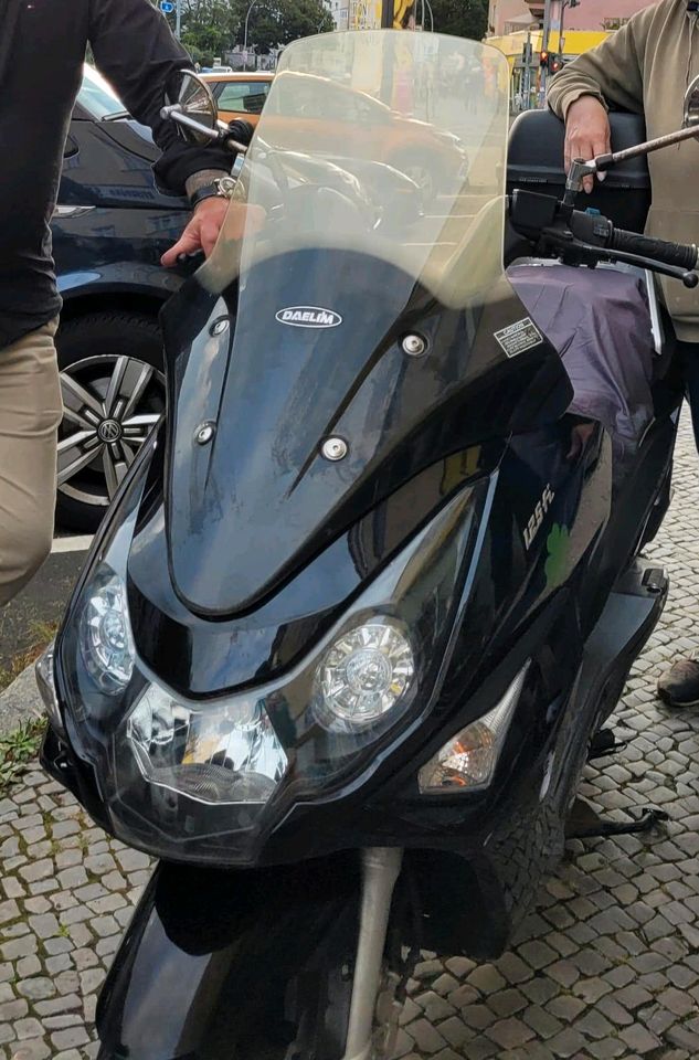 Daelim S3 Fi Motorroller in Berlin