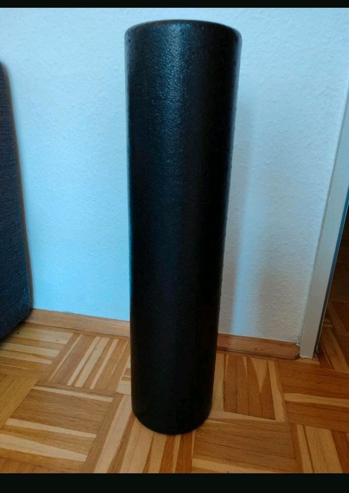 Blackroll/ Faszienrolle (60cm lang, 15 cm Durchmesser) in Köln