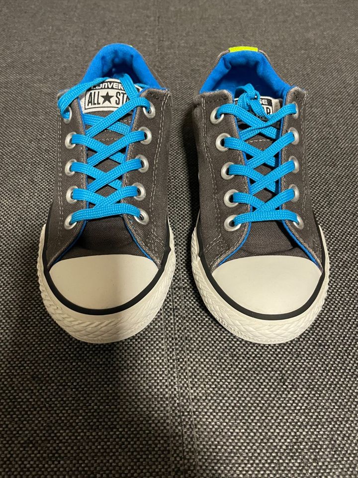 Graue Chucks von Converse (Größe 31,5) für Jungs in Münster