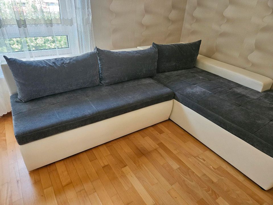 Courts/Sofa in Köln