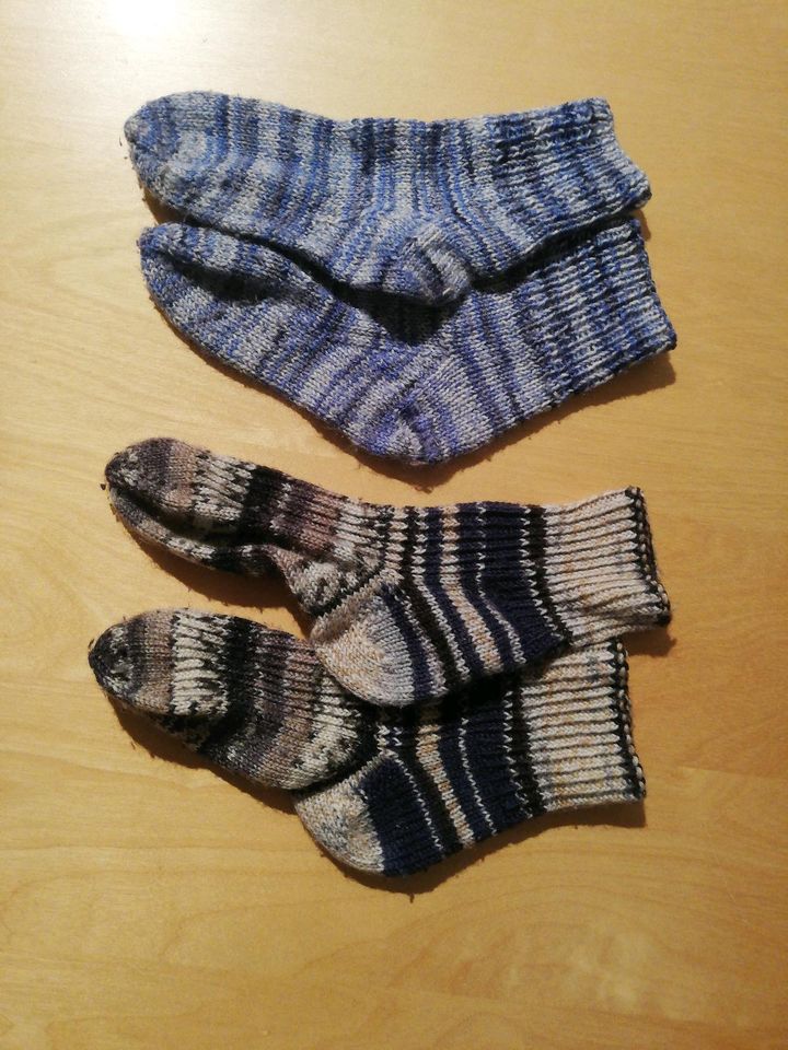 Wollsocken 2 Paar Größe 31 bis 33 in Tuttlingen