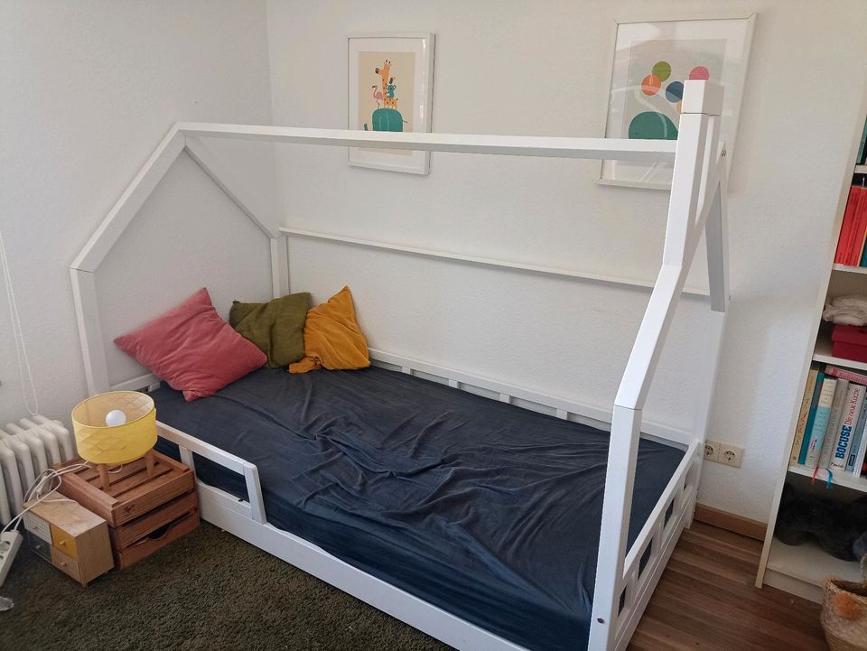 HAUSBETT Kinderbett Skandi (https://www.skandi-hausbett.de) in Berlin