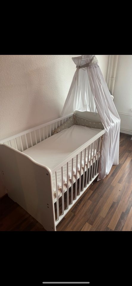 Baby Bett Weiß in Berlin