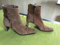 Tamaris Stiefeletten mit Fransen braun Wildleder Gr 39 Saarland - Dillingen (Saar) Vorschau