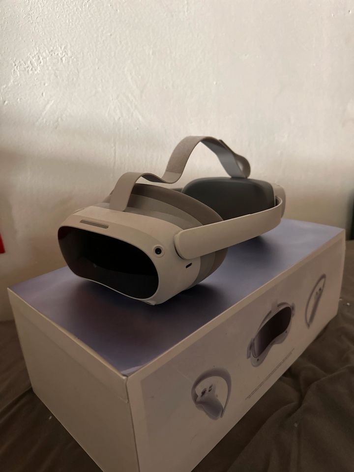 PICO 4 All-In-One VR Headset | 8GB/128GB in Rodgau
