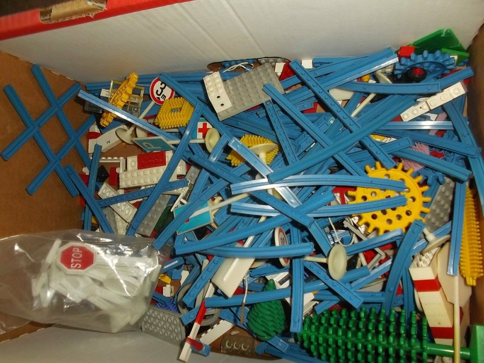 1 Karton Lego bei Wohnungsauflösung gefunden, kein Duplo in Dietersburg
