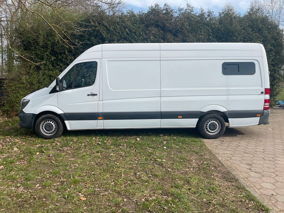 Mercedes Benz Sprinter, Kastenwagen, Wohnmobil, Camper Ausbau in Braunschweig