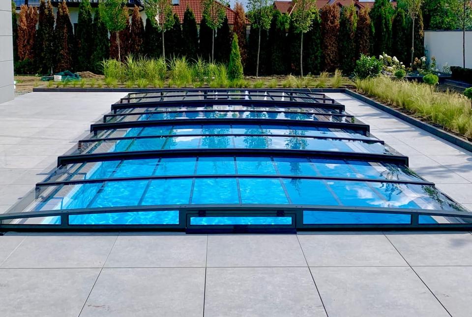 Poolüberdachung Abdeckung Pool 655x350cm Schiebehalle PRESTIGE in Frankfurt (Oder)