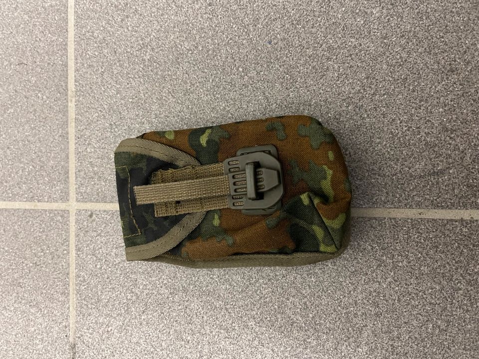 5x Tasche Bundeswehr Flecktarn Ausrüstung Paintball Klappspaten in Neunburg