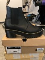 Dr. Martens Boots Chelseaboot NEU ungetragen in OVP 39 Nordrhein-Westfalen - Dinslaken Vorschau