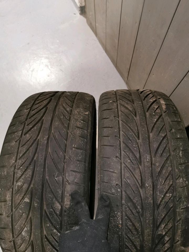 Reifen x2 Hankook 225/40/18 in Eschenburg