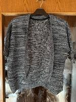Kurzer Cardigan / Jäckchen / Strickjacke / Weste Hessen - Brechen Vorschau