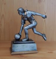 Bowling / Kegeln Figur Damen Resin 22 cm (Sport Freizeit) Bayern - Niederwerrn Vorschau