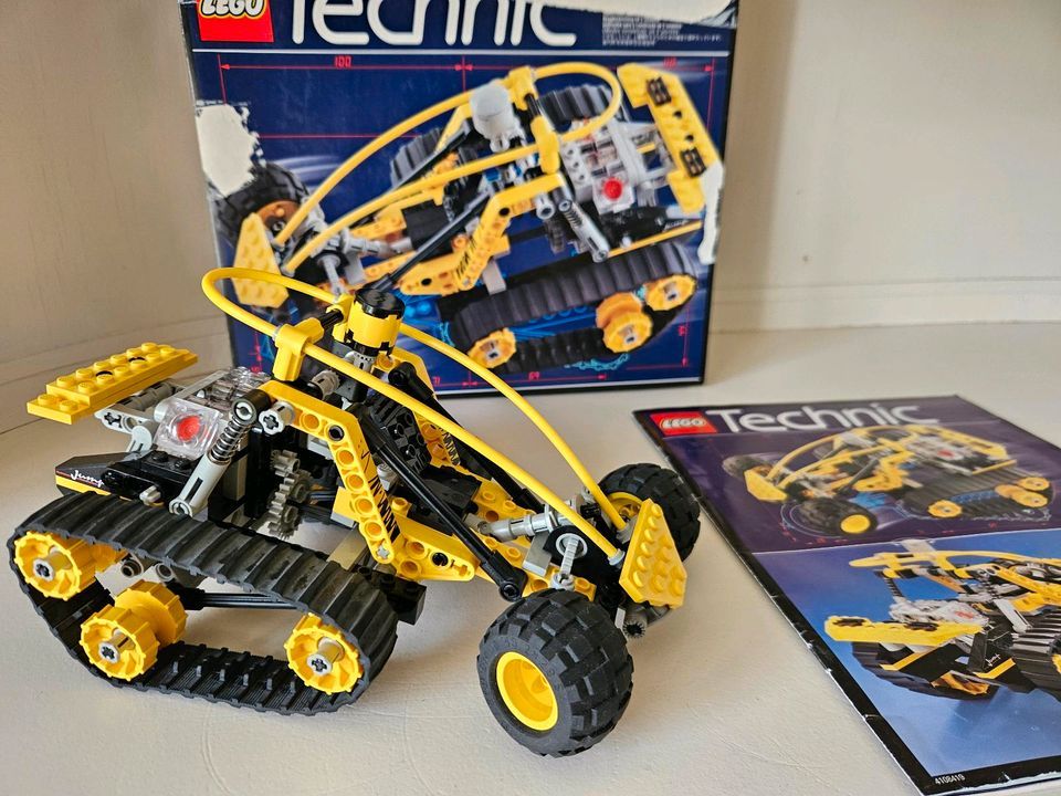 Lego Technic Auto und Lego Technic Roboter 8414 in Weinheim