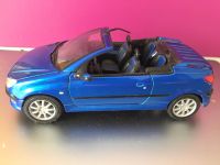 Modellauto Peugeot 206cc blau 1/24 Sachsen-Anhalt - Magdeburg Vorschau