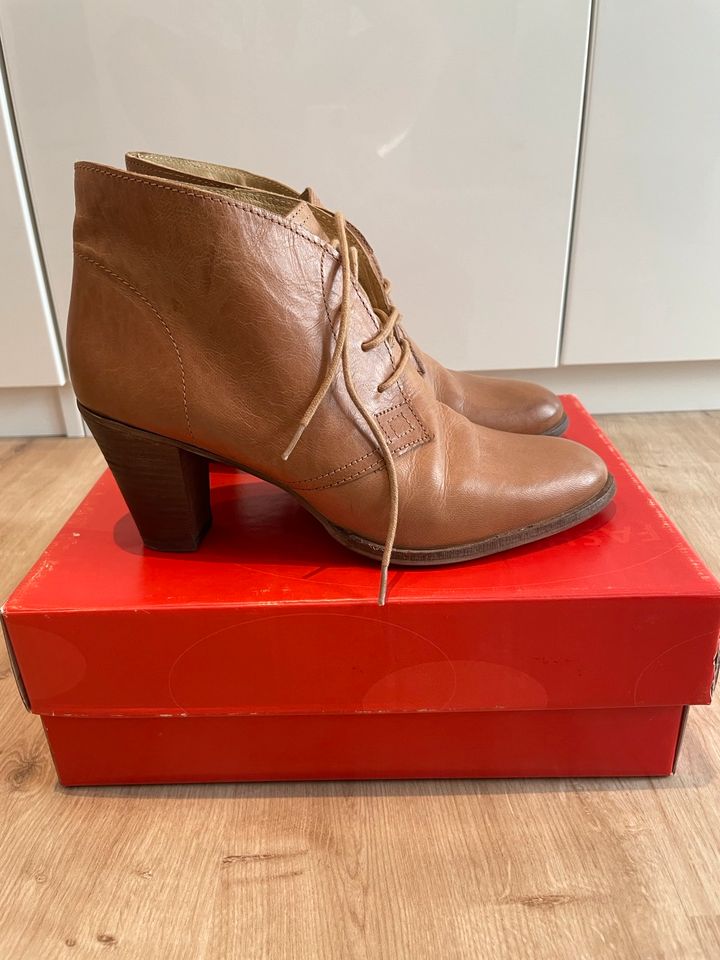 Görtz Shoes Damen Stiefeletten Pumps Leder 41 beige braun wie Neu in Dortmund