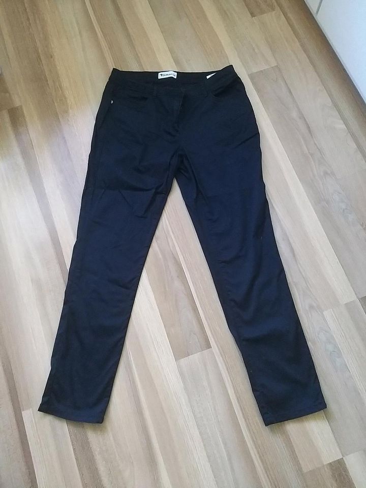 Stoffhose Tamaris schwarz Gr. 20 in Kunreuth