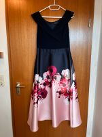 Kleid mit Blumenmuster Baden-Württemberg - Bondorf Vorschau