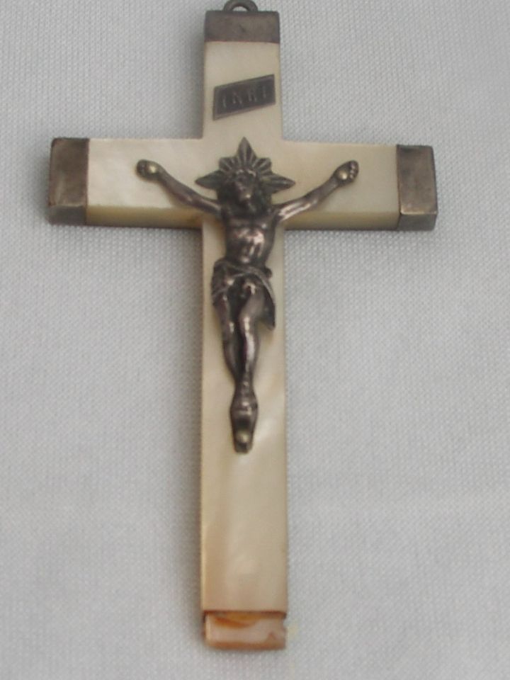 Alter Jugendstil Silber Anhänger Jesus am Kreuz auf Perlmutt in Wiesbaden