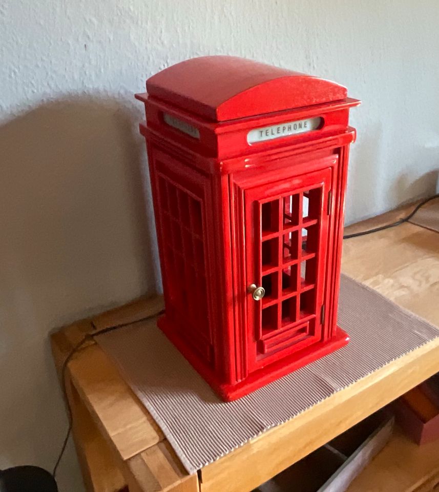 TELEFONZELLE ENGLAND rot mit TELEFON LAMPE DEKORATION LANDHAUS in Moormerland