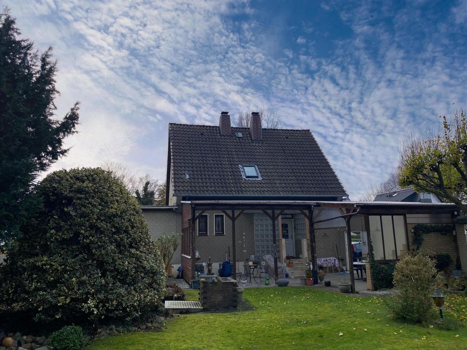 Ein gepflegtes Haus am Heidjer Wochenmarkt in Bremerhaven