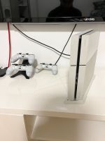 PlayStation 4 in weiß mit Ladestation und einem Controller Bayern - Neu Ulm Vorschau