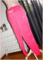 GUESS Hose Gr.M Homewearhose Cosy, Tunnelzug + Bindeband NEU pink Niedersachsen - Wilhelmshaven Vorschau