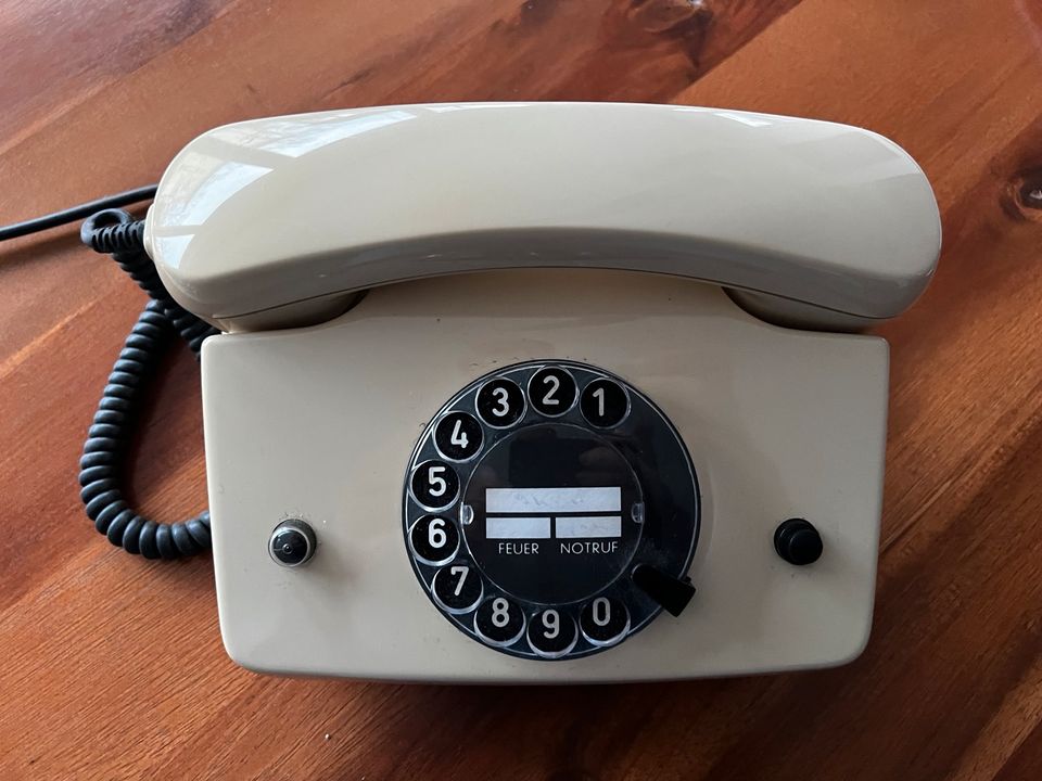 Nostalgie Wählscheibentelefon beige FeTAp 796-1, in Crailsheim