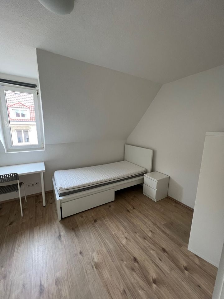 Möbliertes 15 qm Zimmer in Stuttgart