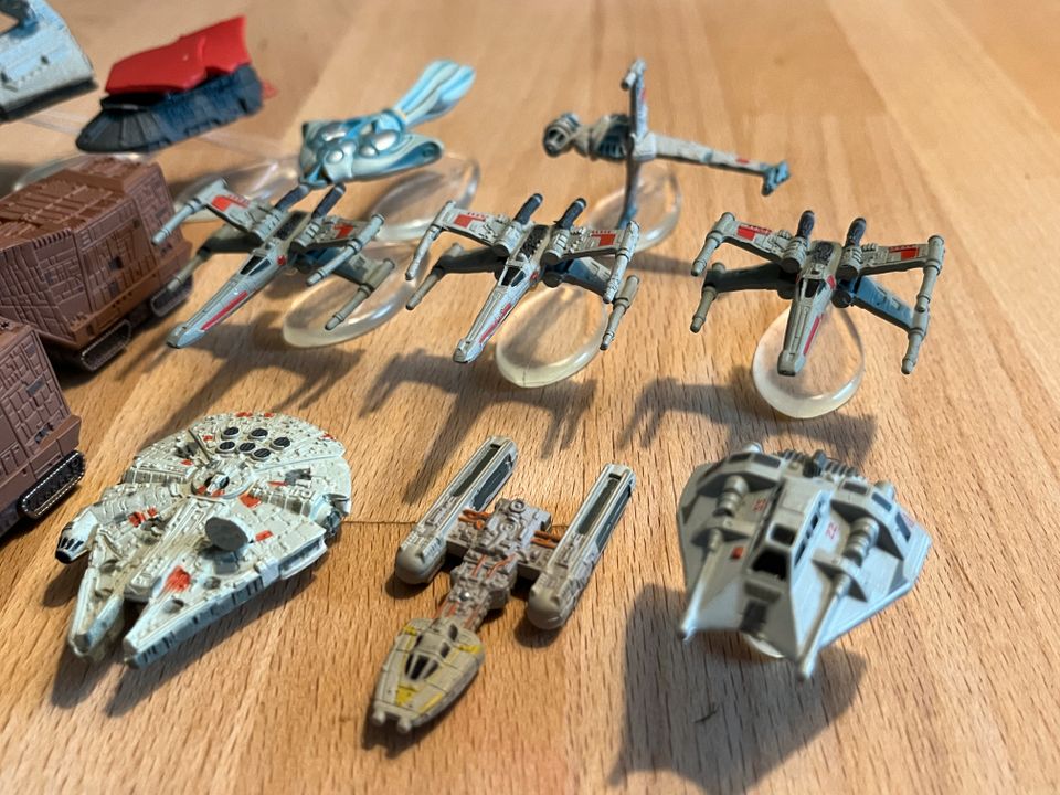 Micro Machines Star Wars Sammlung (Falcon Bomber B X Y Slave) in Bremen