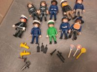 Playmobil mit 10 Polizei Figuren mit Zubehör Sachsen - Machern Vorschau