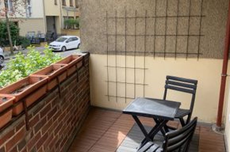 RESERVIERT: Bezugsfrei: Steglitz, top modernisiert, ruhig,  2 Zi., Balkon, PKW Stellplatz in Berlin