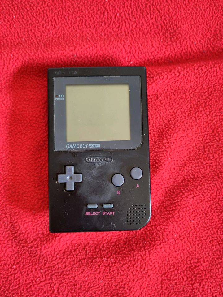 Nintendo Gameboy Pocket in Kall
