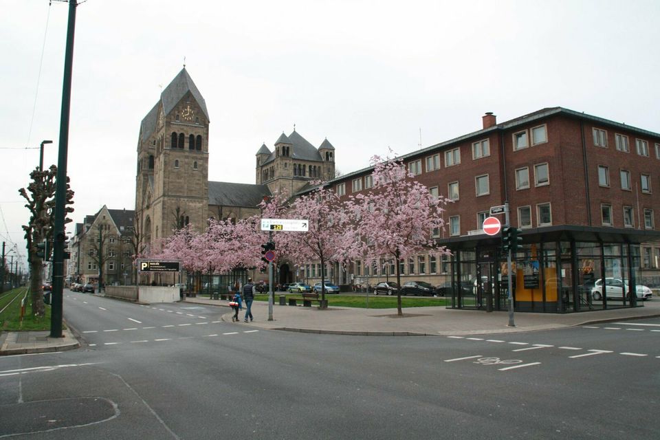 Tiefgaragenstellplatz in Oberkassel in Düsseldorf