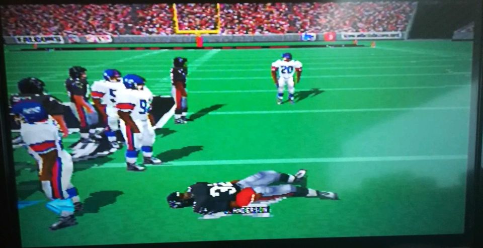 Madden 99 NFL PS1 Spiel mit Anleitung getestet Playstation 1 in Leer (Ostfriesland)