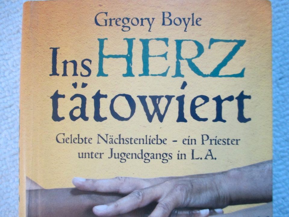 Ins Herz tätowiert; Gregory Boyle; in Olching