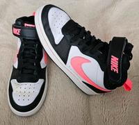 Nike Hohe Sneakers Court Borough MID 2  Gr.36 Top Zustand Hessen - Karben Vorschau