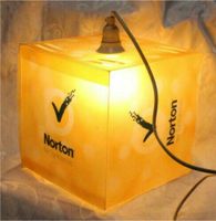 Norton by Symantic Lampe Internet Security Tischlampe Deko LED Nordrhein-Westfalen - Jülich Vorschau