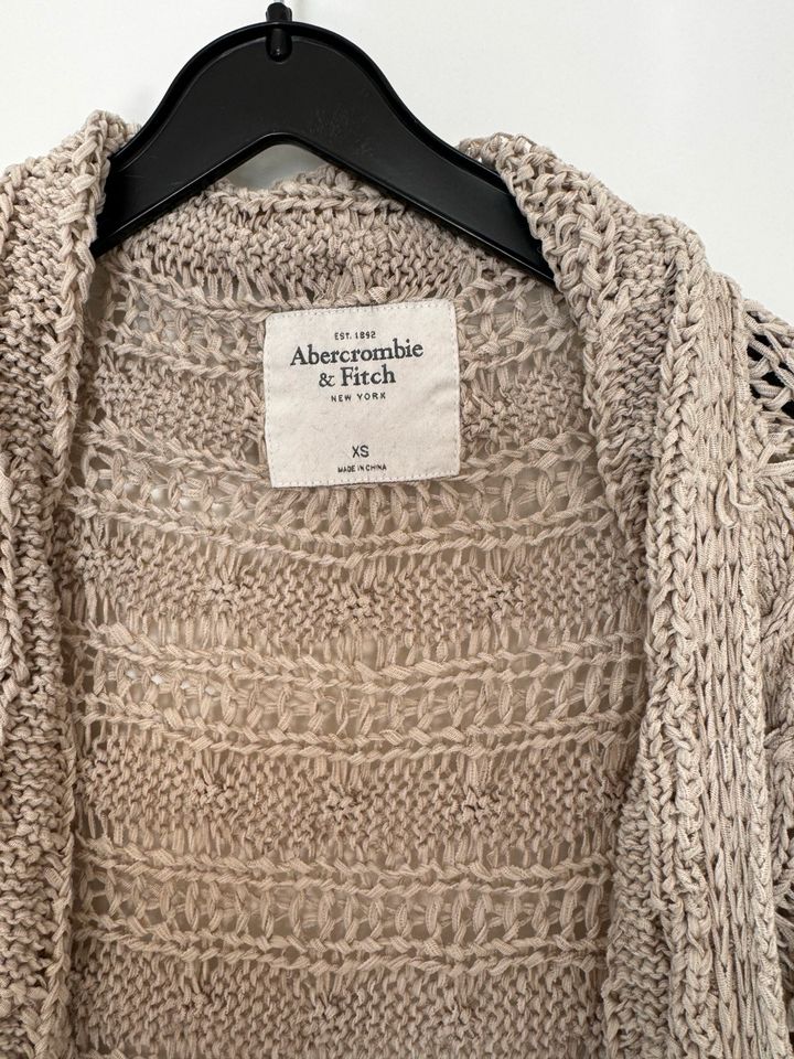 Cardigan Abercrombie & Fitch in Weyarn