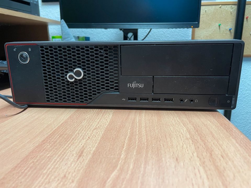 Fujitsu ESPRIMO E710 i7 32GB RAM 500 GB HDD in Essen