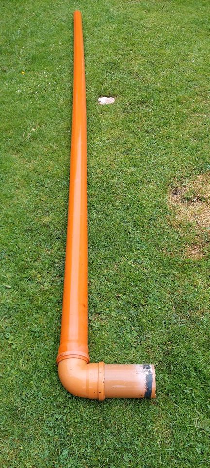 PVC Rohr 5 m mit Winkel gebraucht in Attendorn