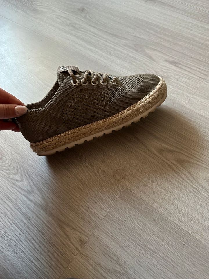 Tom Tailor Sneaker Schnürschuhe Khaki Bast Größe 37 in Oberhausen