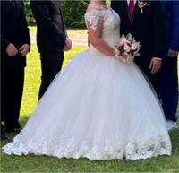 Brautkleid mit Reifrock abzugeben Sachsen-Anhalt - Magdeburg Vorschau