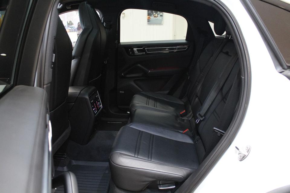 Porsche Cayenne V6"Coupe"Panorama"360°"HeadUp"SoftClose" in Hamburg