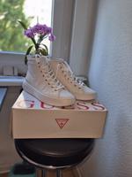 Guess high gr.40  50€ bis 80€ NEU Berlin - Marzahn Vorschau